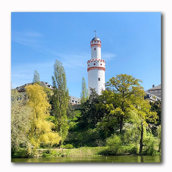 Bad Homburg Schlossturm mit Seeblick, Bild auf Holz