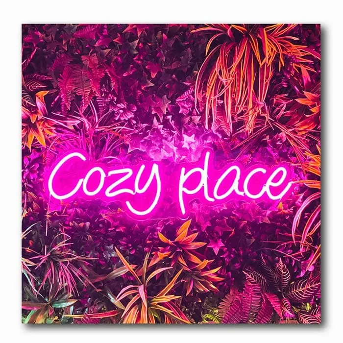 Cozy Place Neon Bild auf Holz